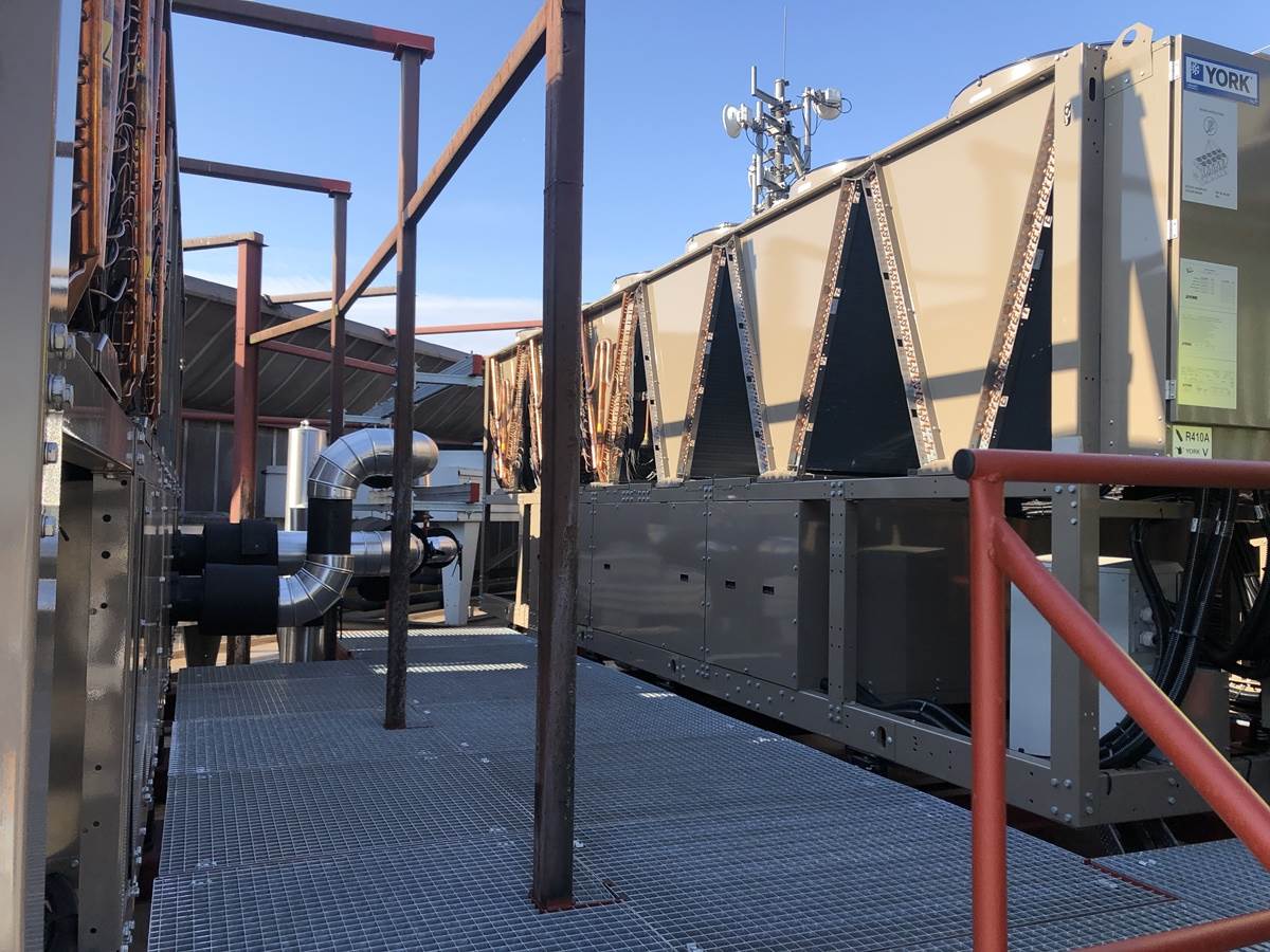 Skála Metró Irodaház és Áruház